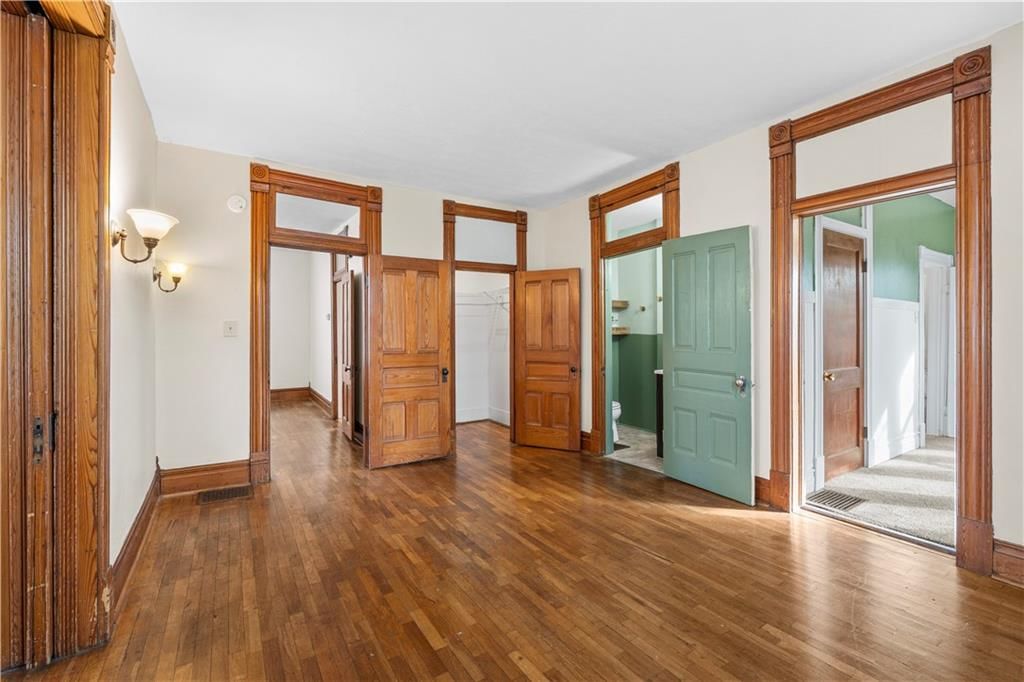221 W Allison Street — photo 33
