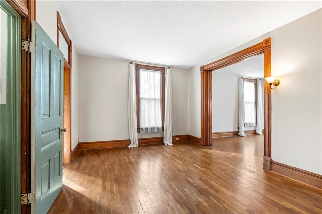 221 W Allison Street — photo 34