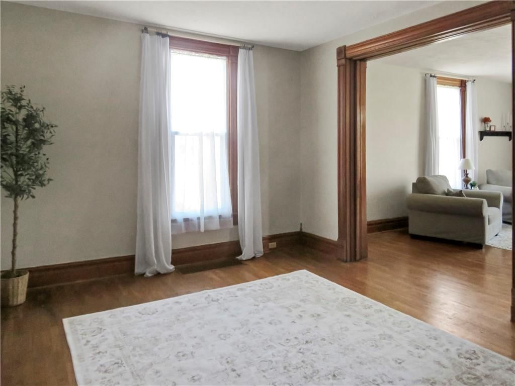 221 W Allison Street — photo 35