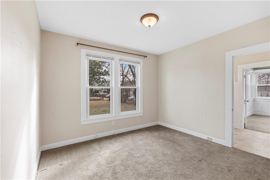 221 W Allison Street — photo 46
