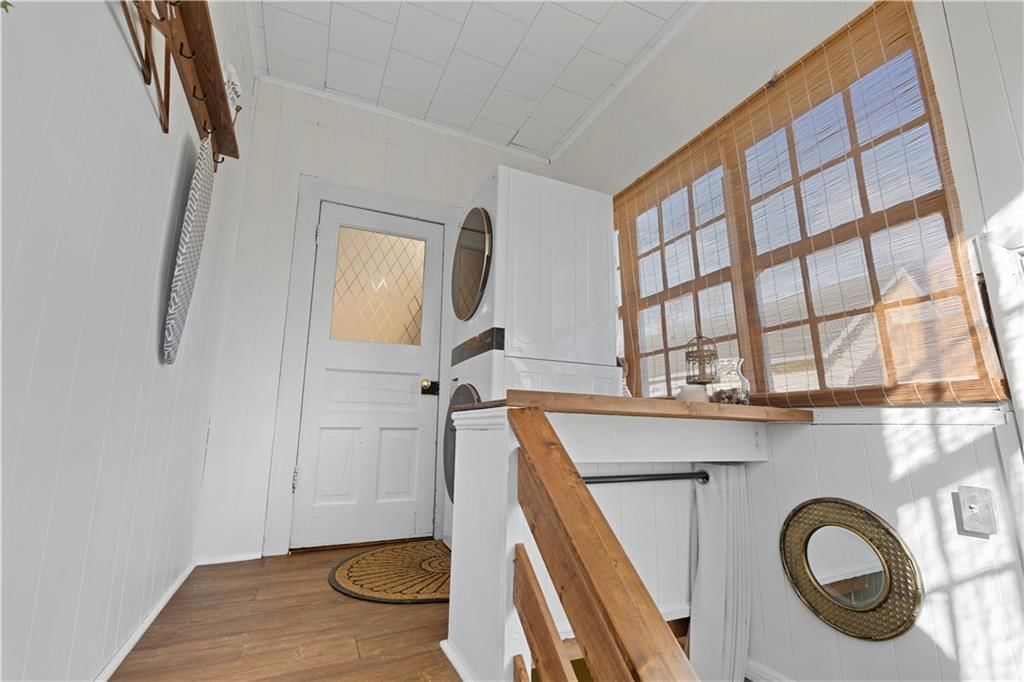 221 W Allison Street — photo 48