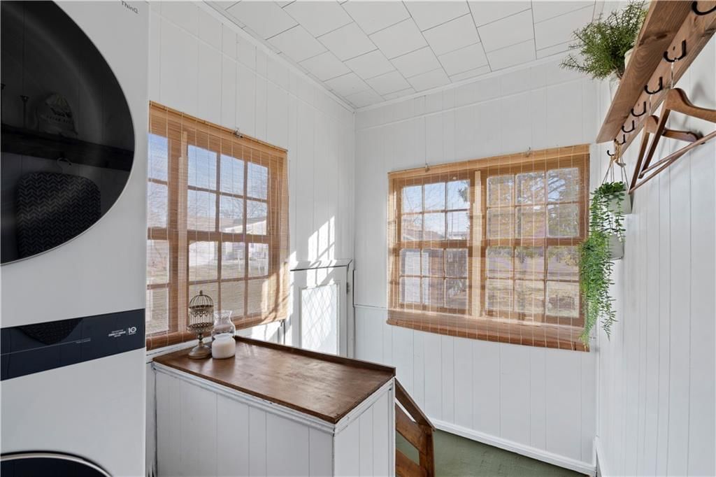 221 W Allison Street — photo 49