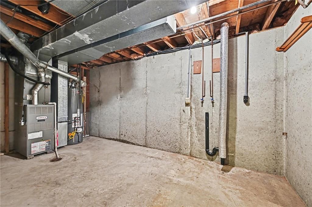 9008 W 77th Street — photo 26