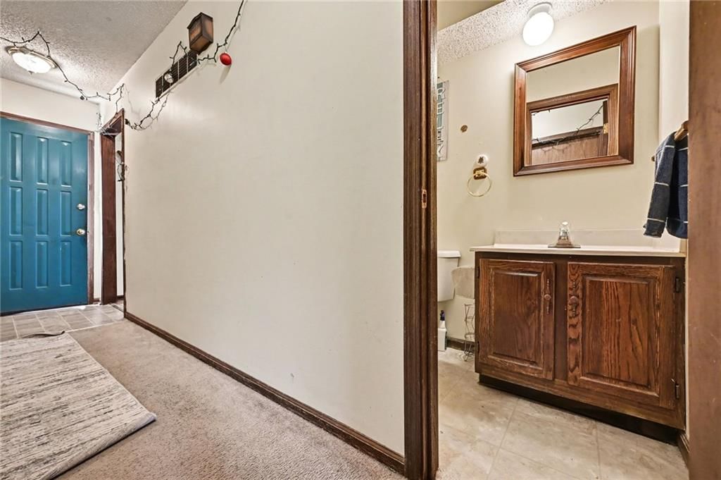 9008 W 77th Street — photo 29
