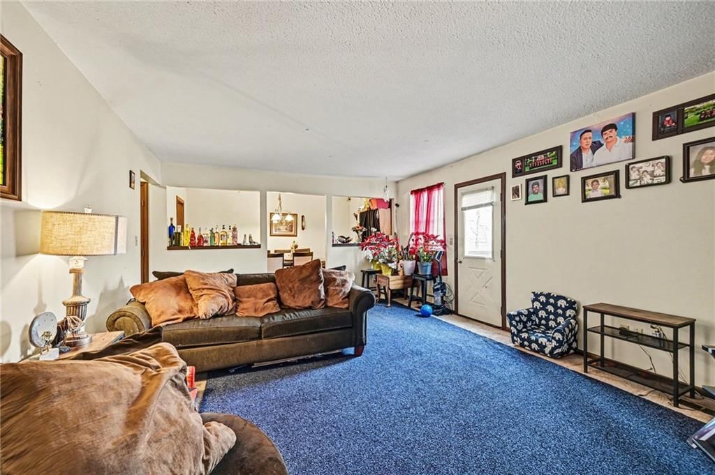 9008 W 77th Street — photo 32