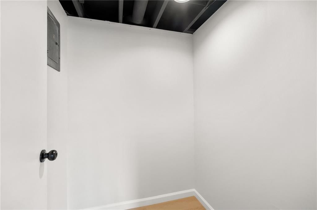 303 SW 25th Street — photo 14