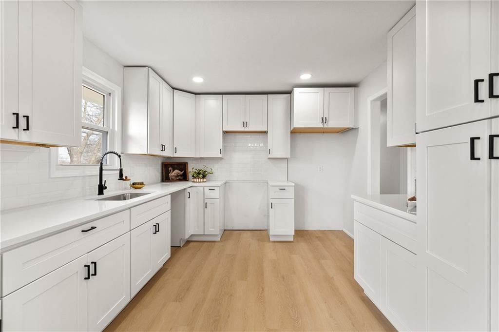 303 SW 25th Street — photo 22