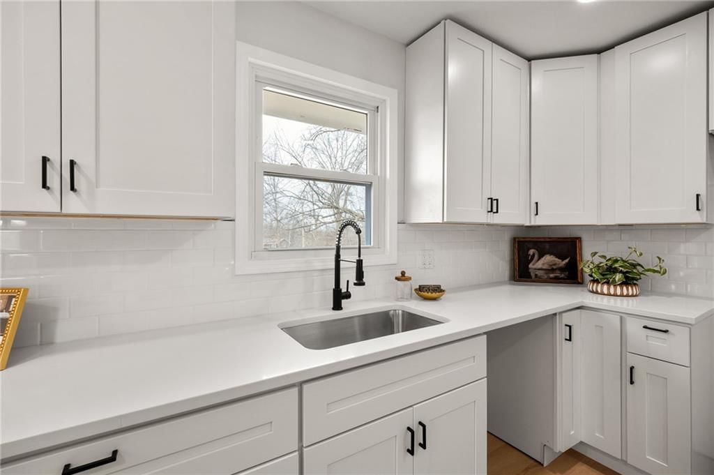 303 SW 25th Street — photo 24