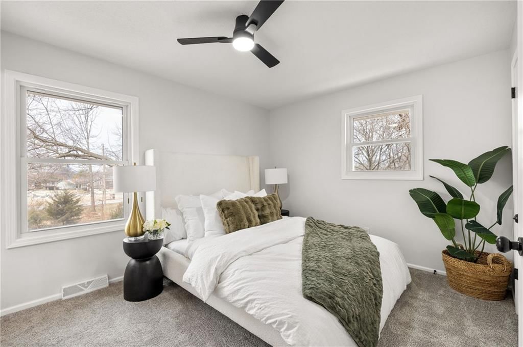 303 SW 25th Street — photo 32