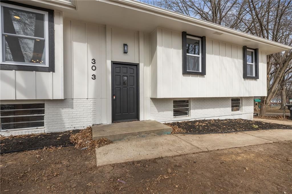 303 SW 25th Street — photo 38