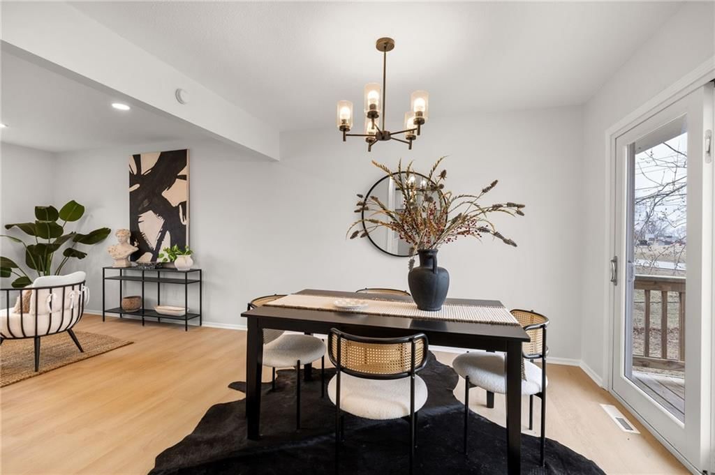 303 SW 25th Street — photo 43