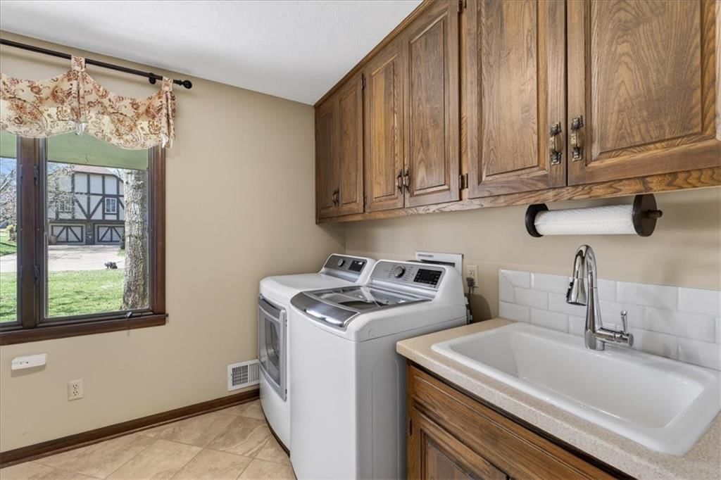 210 Cypress Street — photo 12