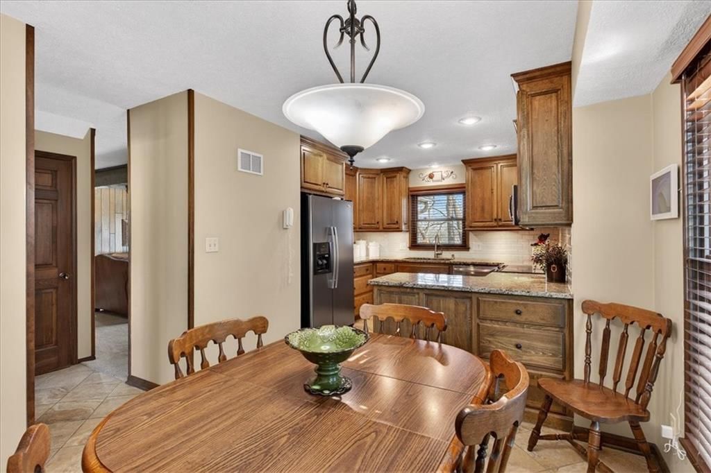 210 Cypress Street — photo 15