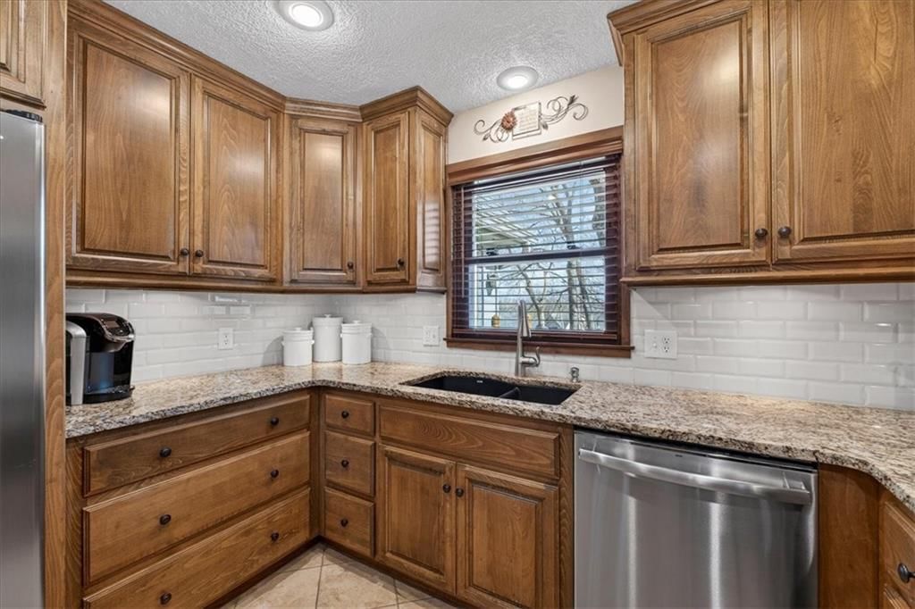 210 Cypress Street — photo 19