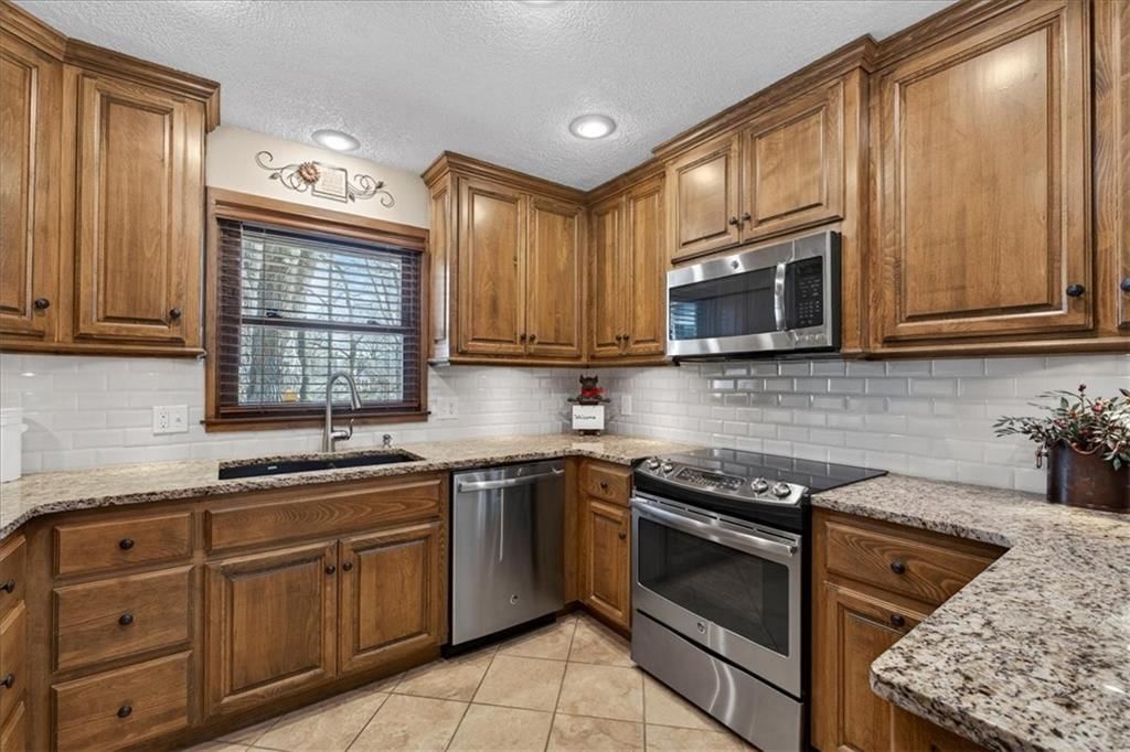 210 Cypress Street — photo 21