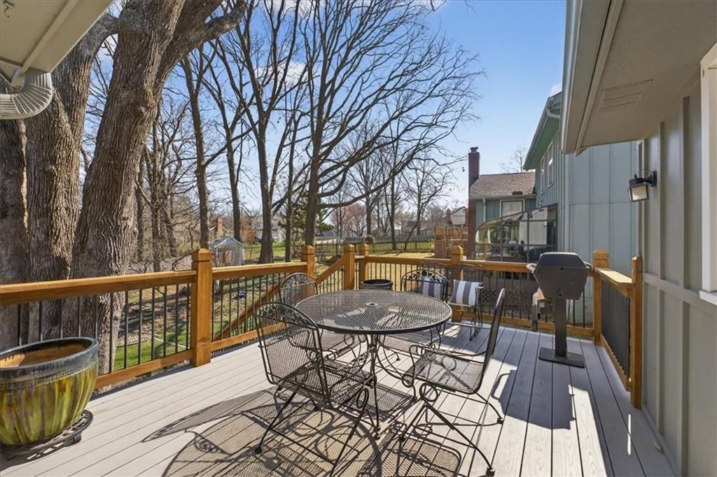 210 Cypress Street — photo 28