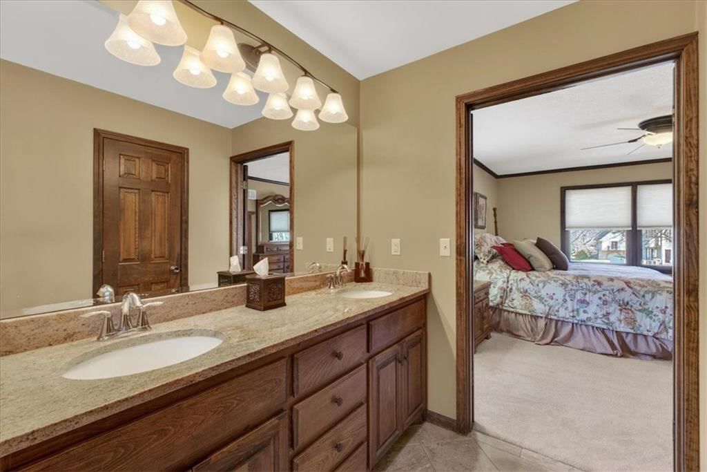 210 Cypress Street — photo 40