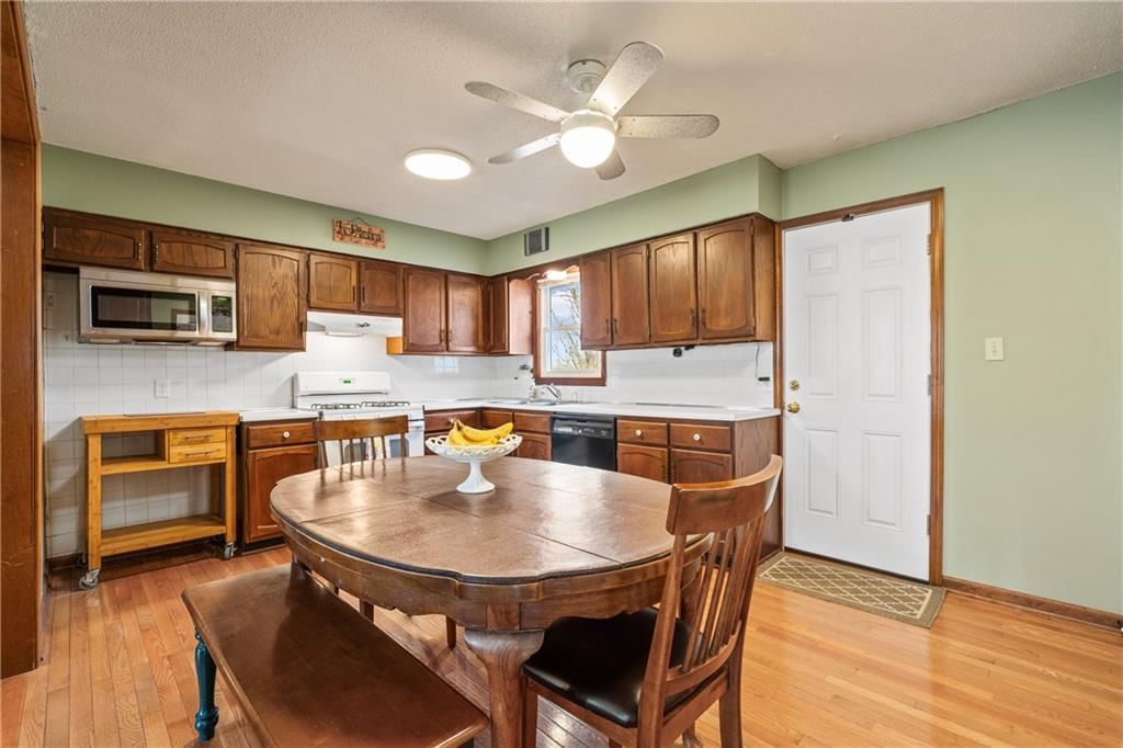 5725 Hunter Street — photo 10