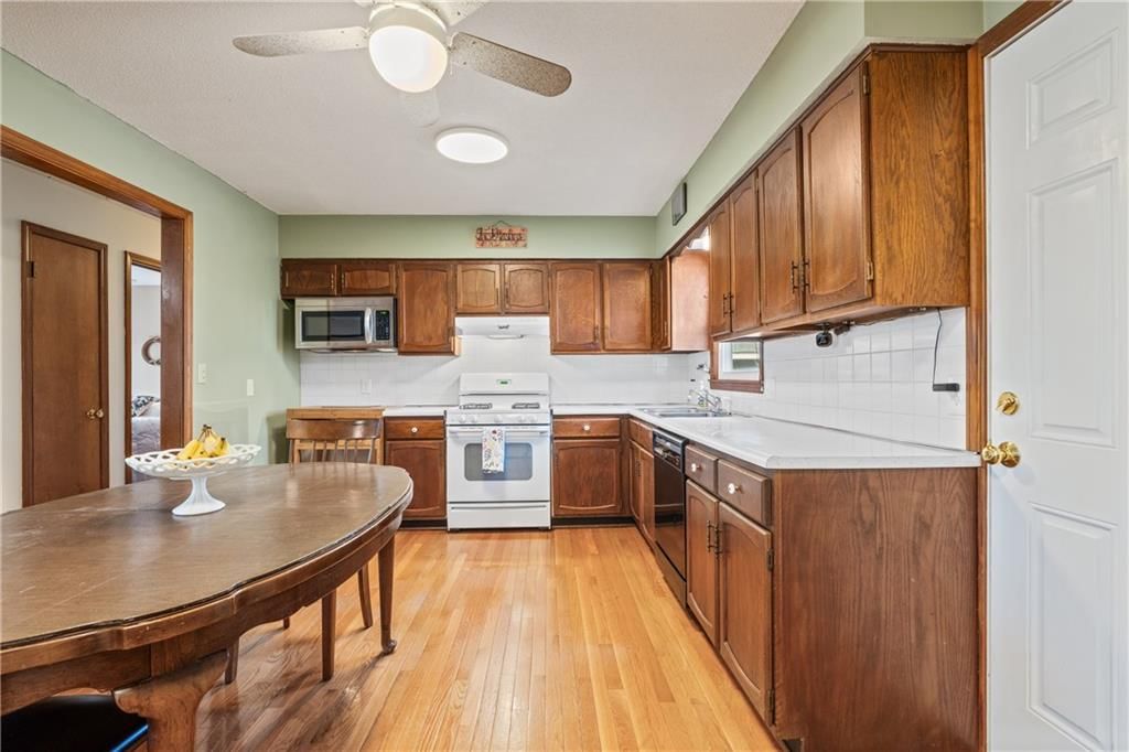 5725 Hunter Street — photo 12