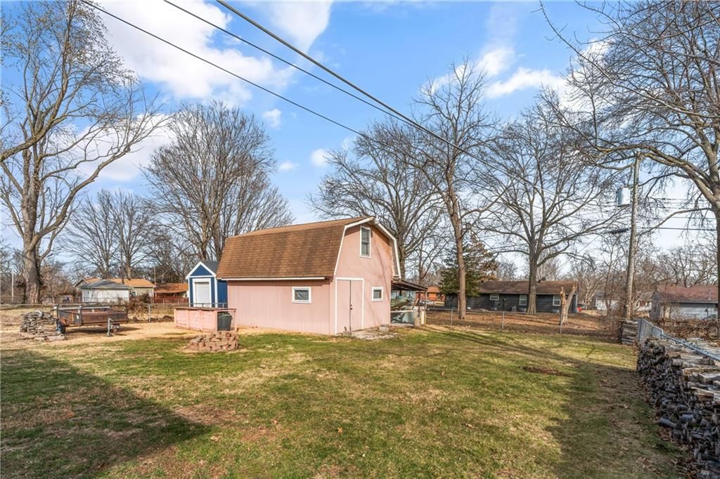 5725 Hunter Street — photo 30