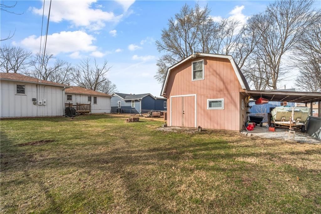 5725 Hunter Street — photo 31