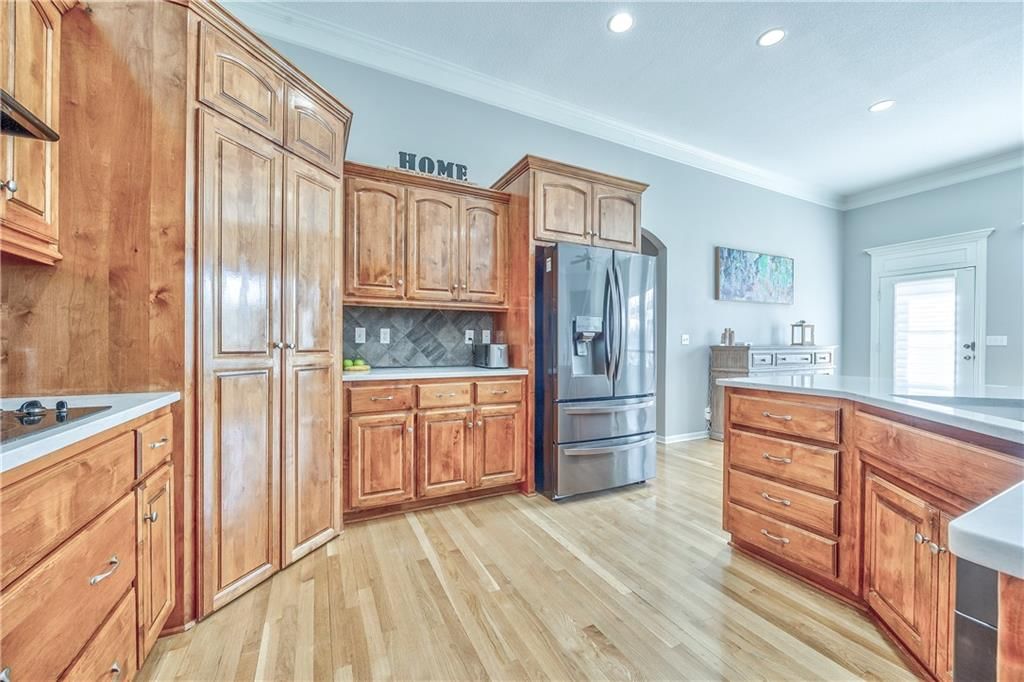 10219 Theden Circle — photo 11