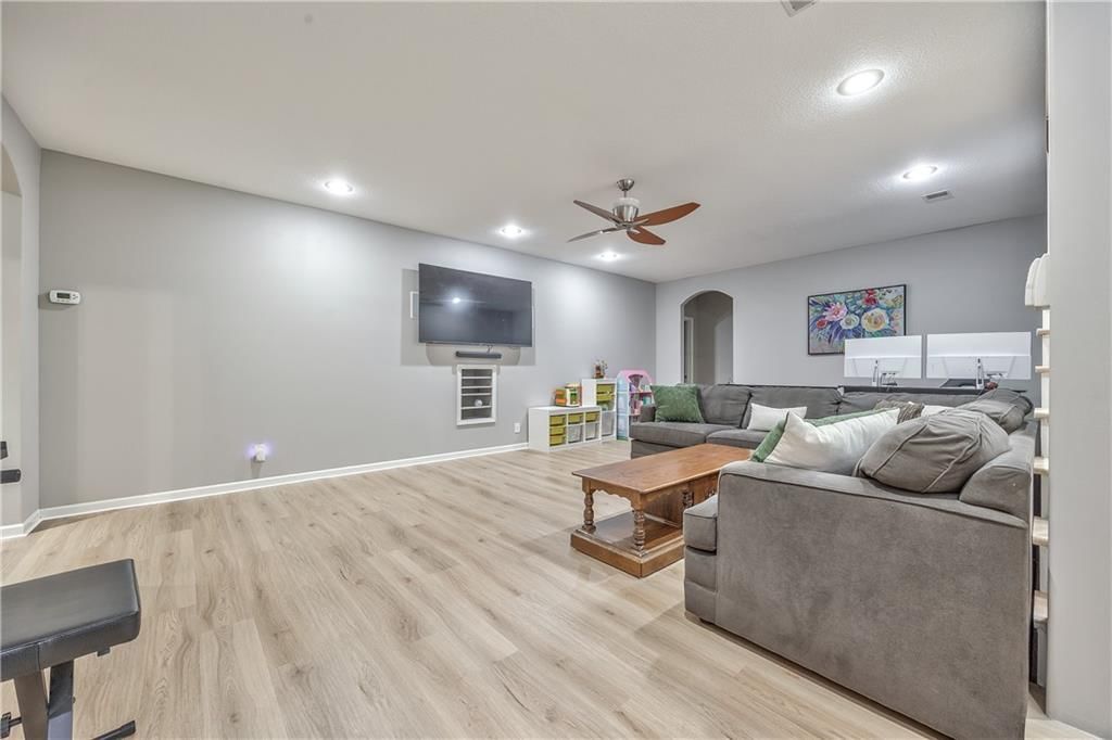 10219 Theden Circle — photo 19