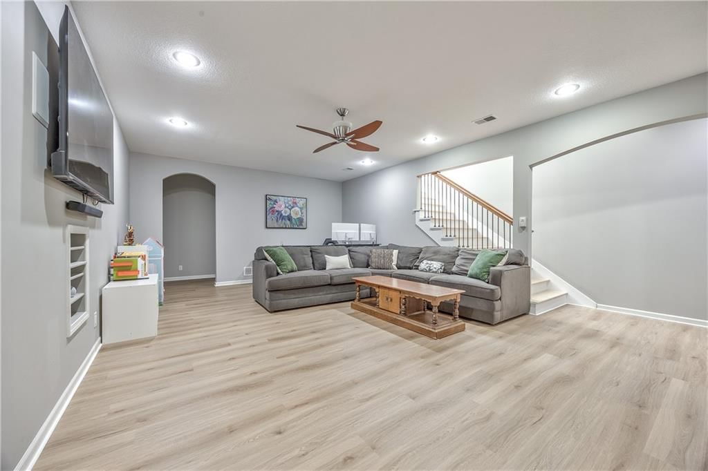 10219 Theden Circle — photo 20