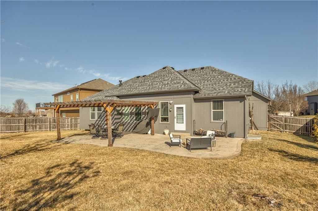 10219 Theden Circle — photo 28