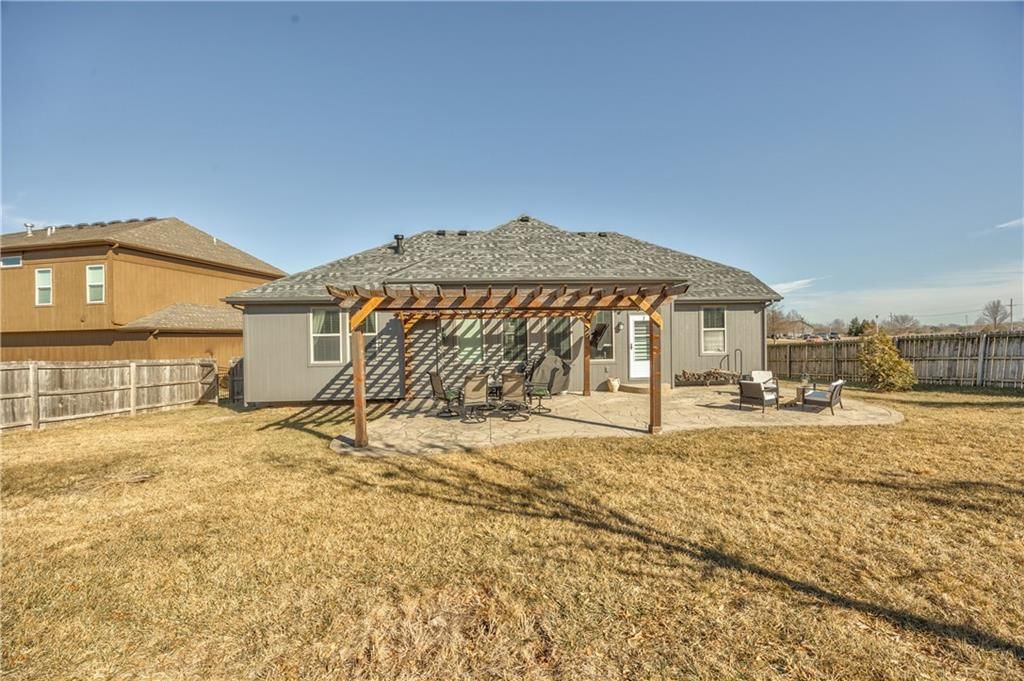 10219 Theden Circle — photo 30