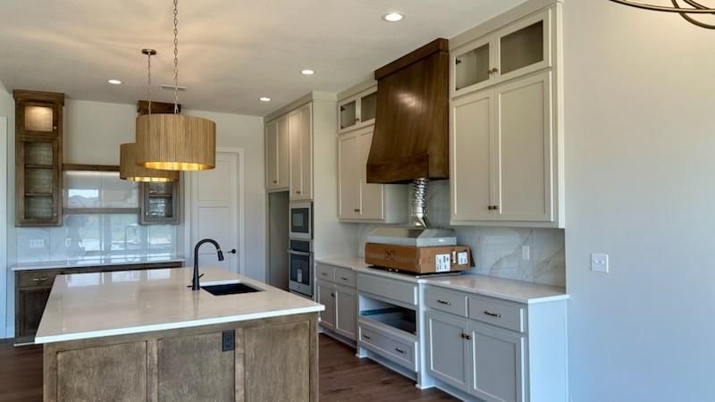 17408 Parkhill Street — photo 8