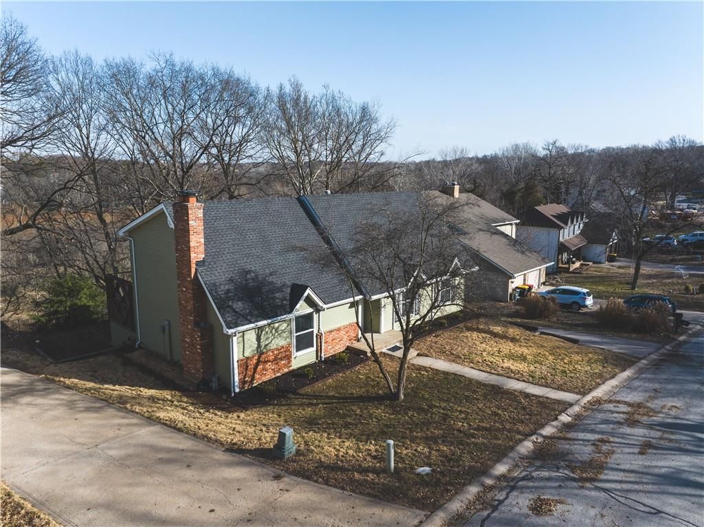 5506 NW Verlin Drive — photo 2