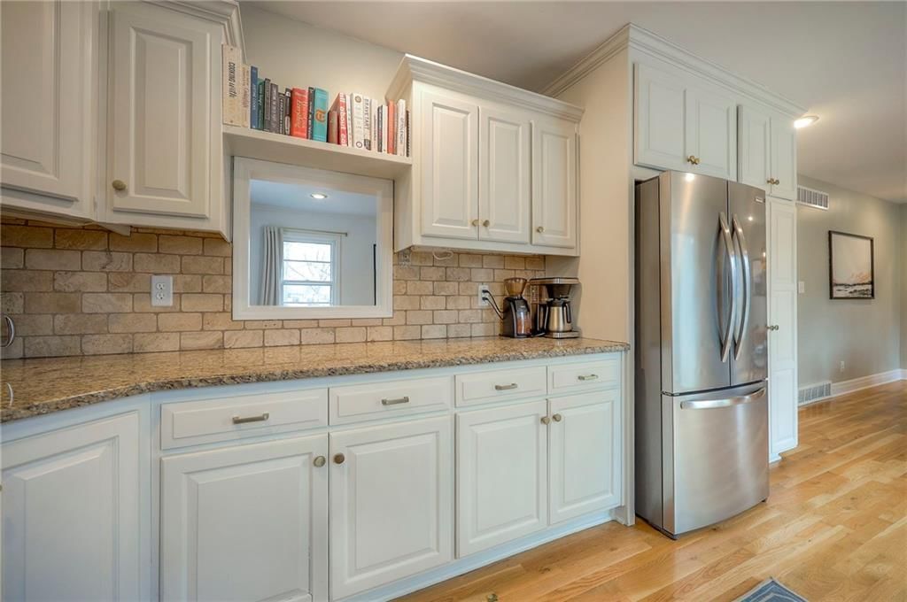 8025 Tomahawk Road — photo 12