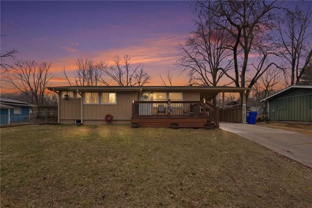 5818 N Garfield Avenue, Gladstone, MO