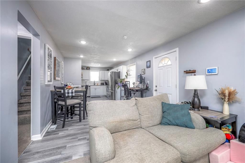 8446 Oak Street — photo 13