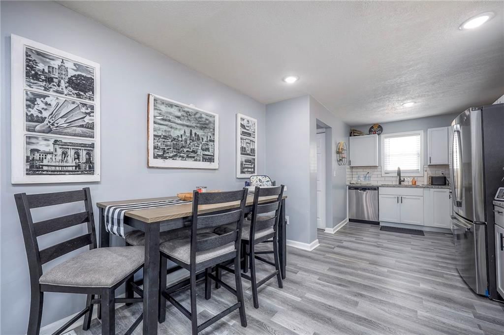 8446 Oak Street — photo 18