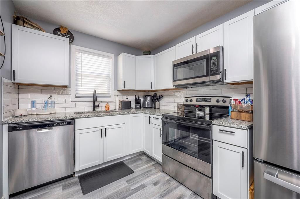 8446 Oak Street — photo 24