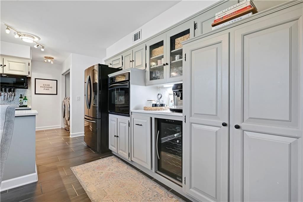 9321 Lamar Avenue — photo 19