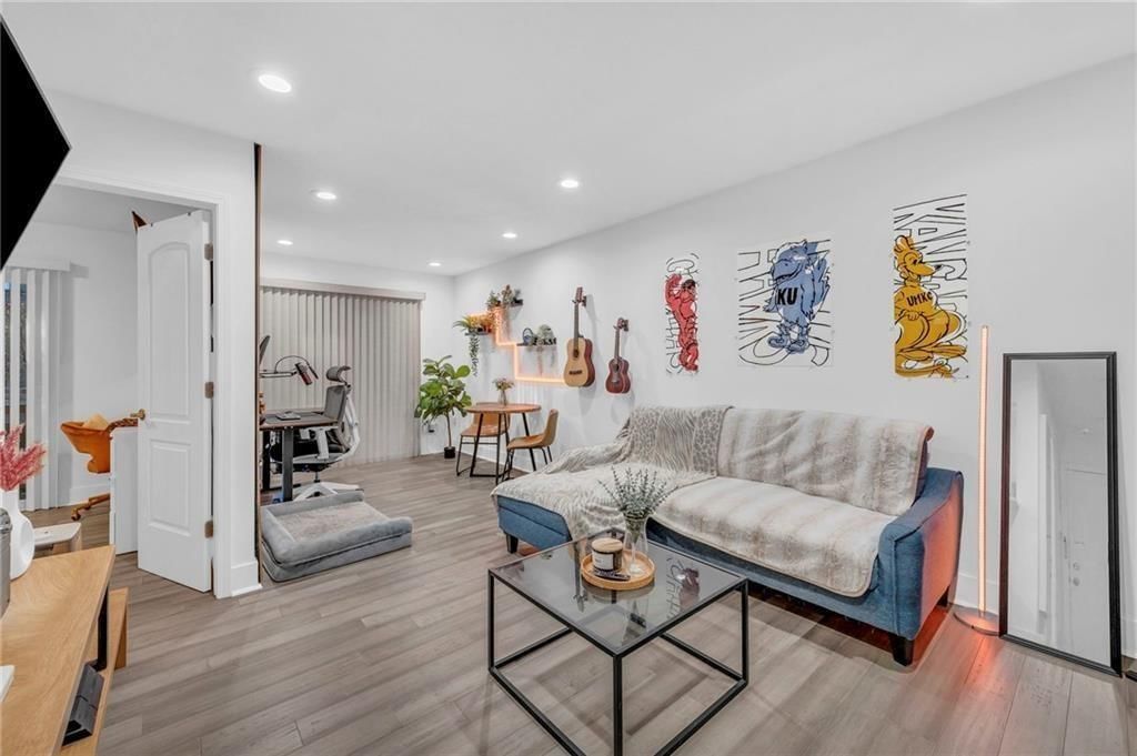 5015 Walnut Street — photo 7