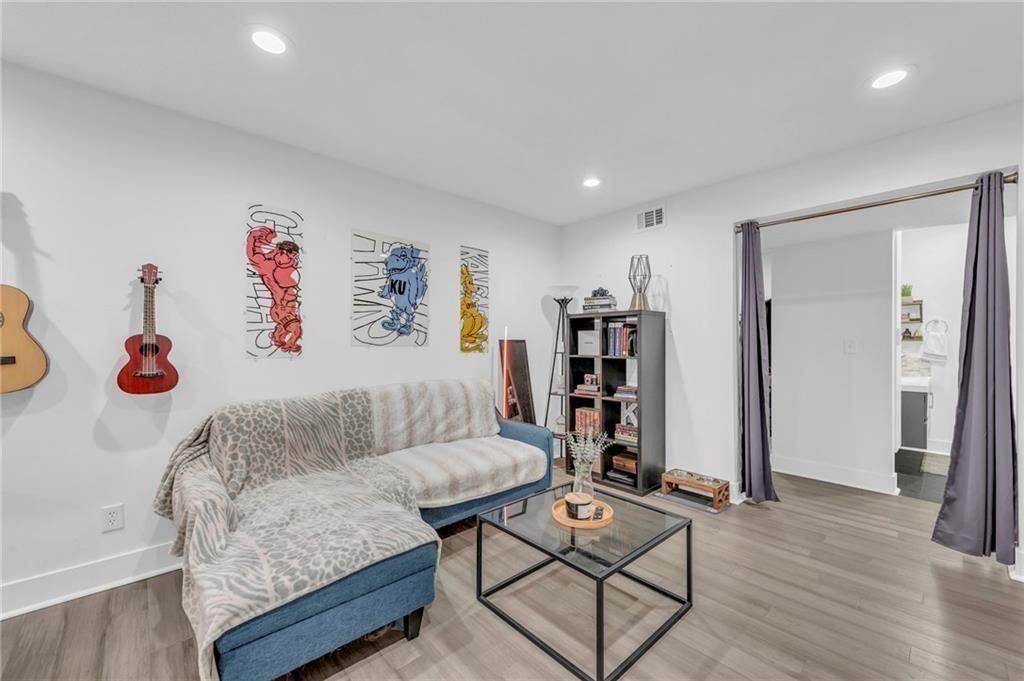 5015 Walnut Street — photo 8