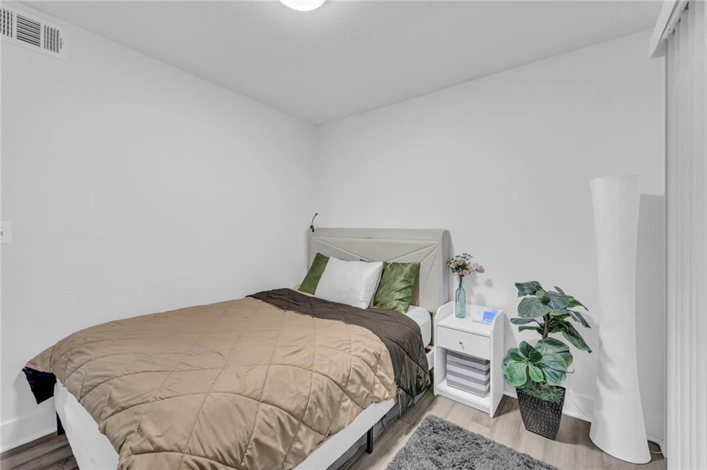5015 Walnut Street — photo 18