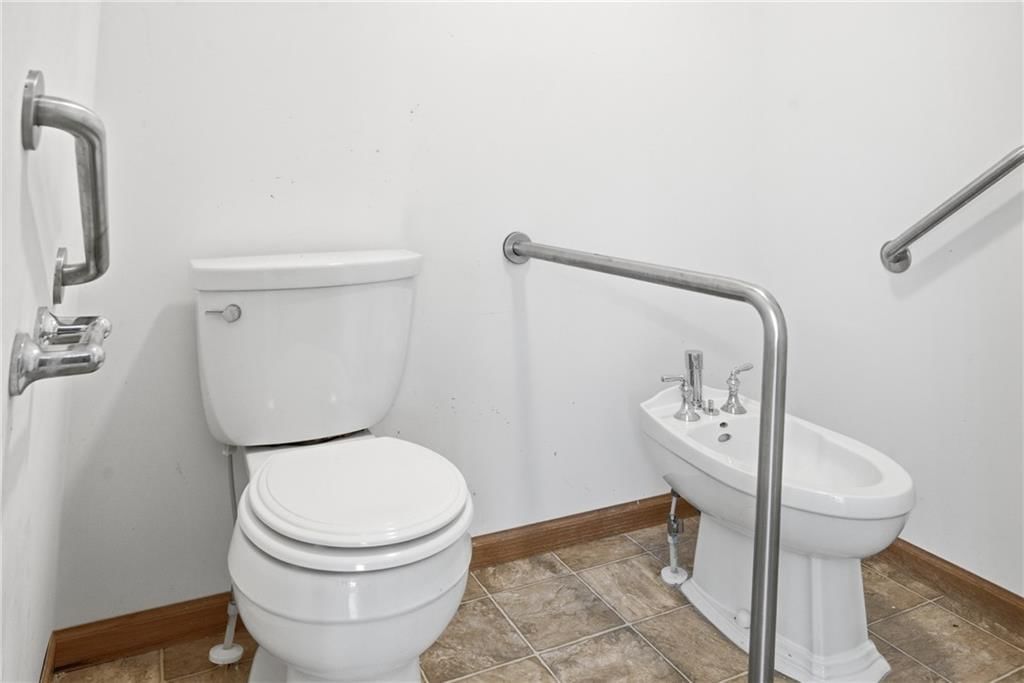 5524 SW Valencia Road — photo 46