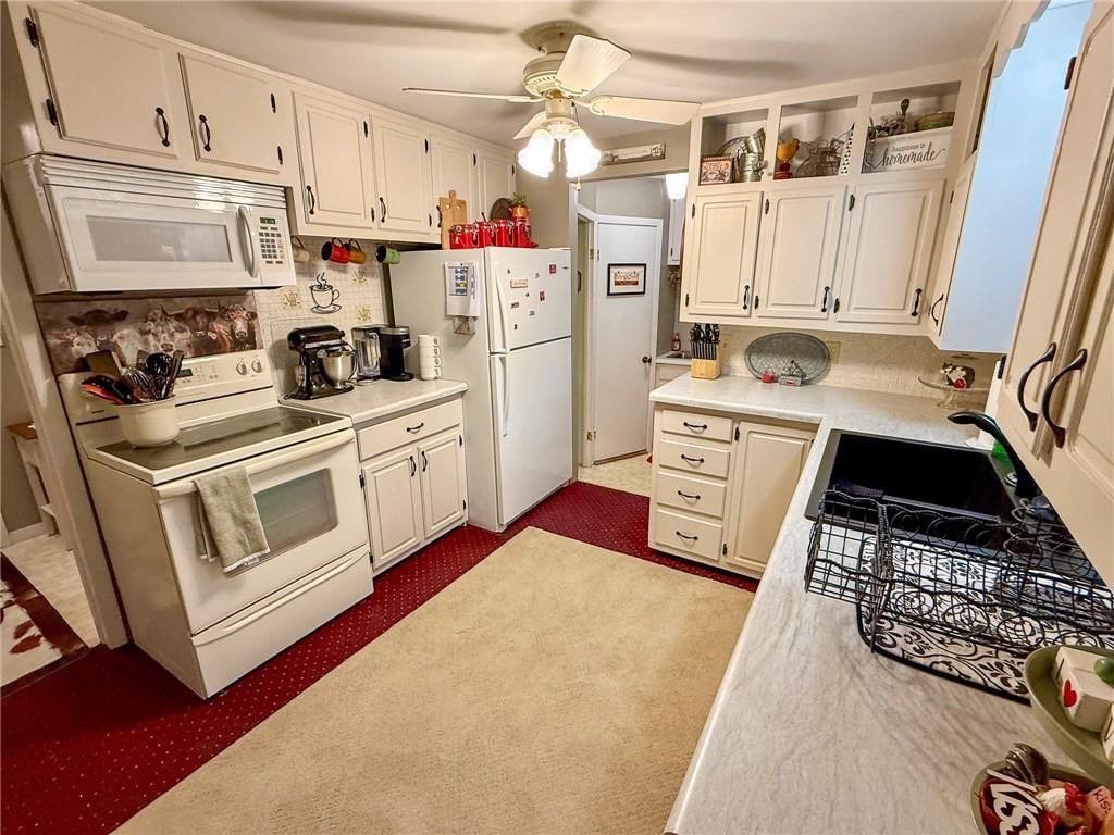 203 E Butler Street — photo 16