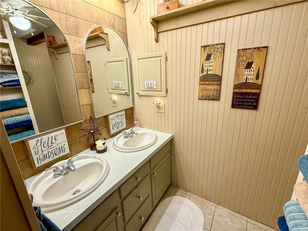 203 E Butler Street — photo 20