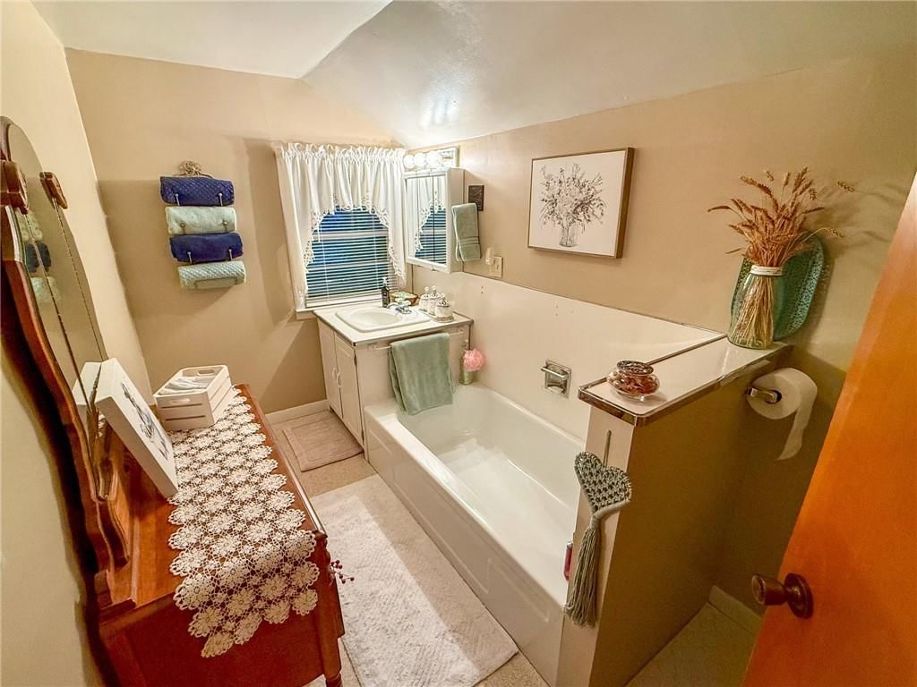 203 E Butler Street — photo 26