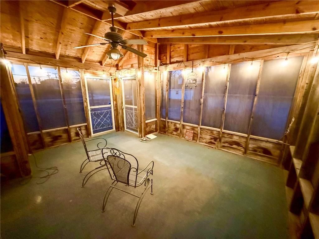 203 E Butler Street — photo 36