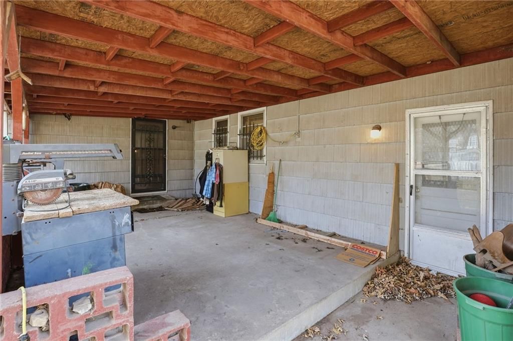 3707 S Canterbury Place — photo 3