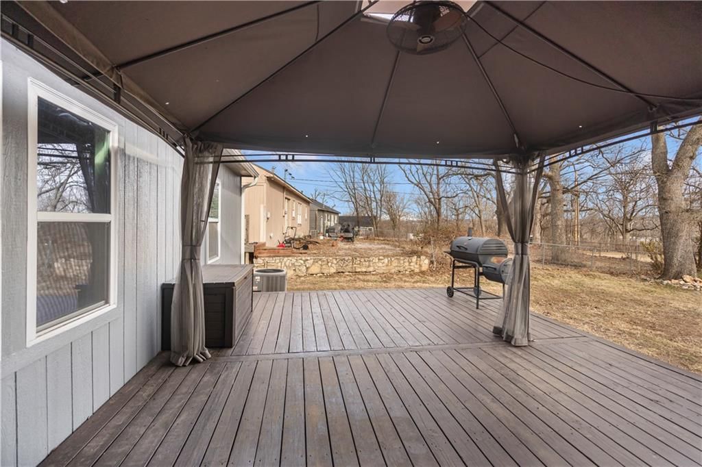 2501 Linden Drive — photo 17