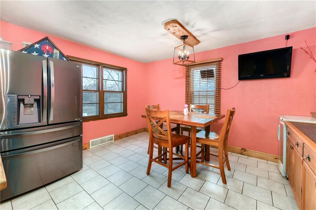 1200 S 81st Street — photo 9