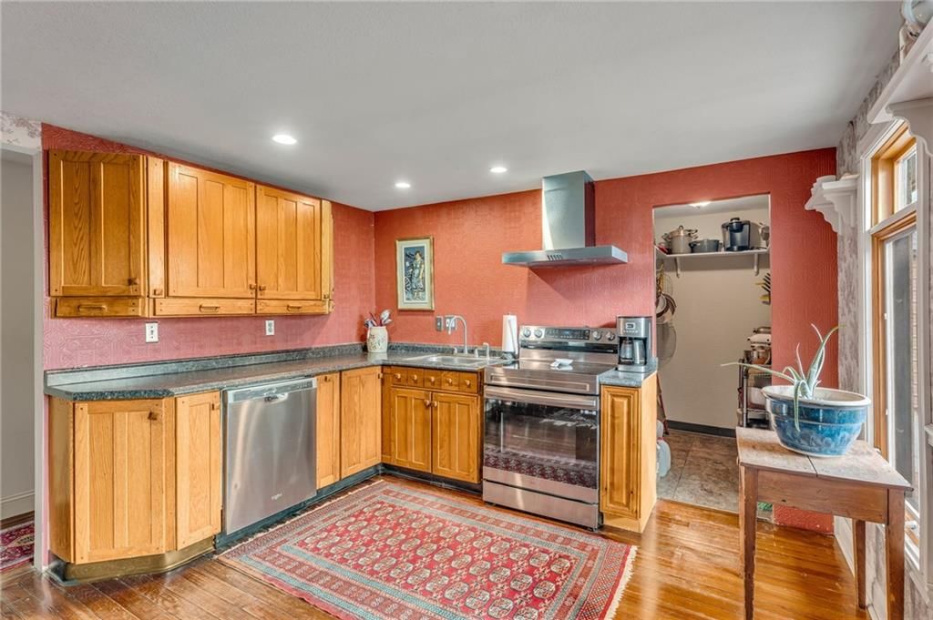 9234 S Topeka Boulevard — photo 12